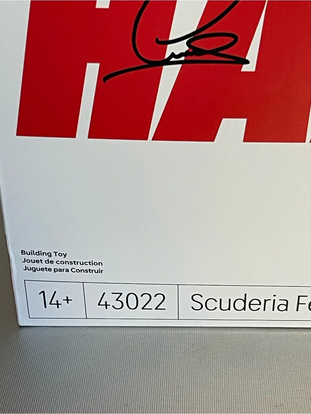 Lego Edition Scuderia Ferrari HP Lewis Hamilton Racing Helmet 43022 F1 Set NIP